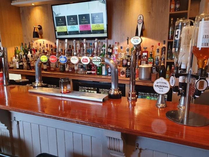The Crown Inn เคนแชม ภายนอก รูปภาพ